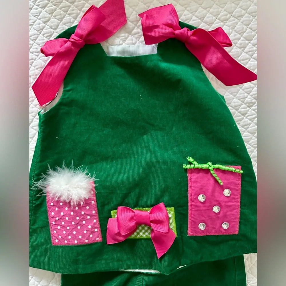 Bailey Boys Corduroy Two Piece Set with Bow Detail in Green and Pink Size 9M